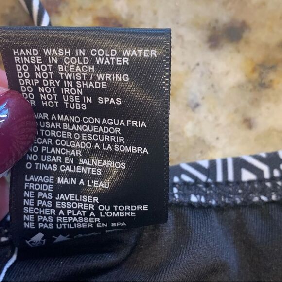 Womens DKNY One Piece Swimsuit Black/White Print Size Medium UPF Protect - Picture 9 of 11